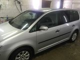 Volkswagen Touran foto 4