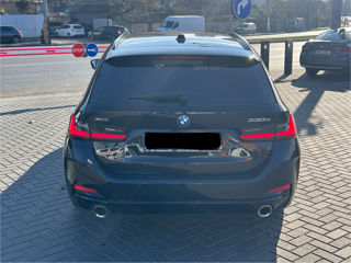 BMW 3 Series Touring foto 4