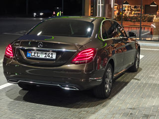 Mercedes C-Class foto 3