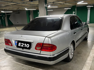 Mercedes E-Class foto 3