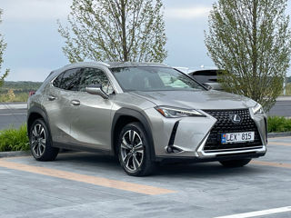 Lexus UX foto 1