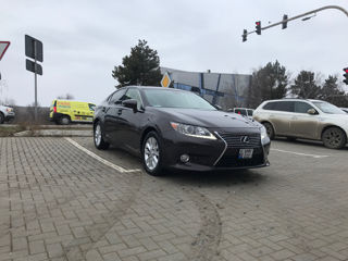 Lexus ES Series