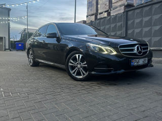 Mercedes E-Class foto 1