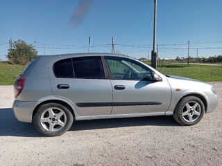 Nissan Almera foto 3