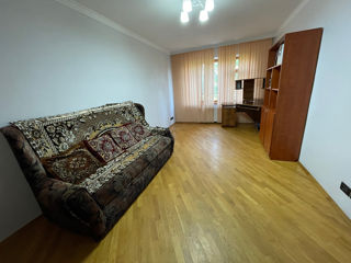 Apartament cu 2 camere, 57 m², Botanica, Chișinău foto 3