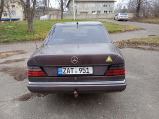 Mercedes E-Class foto 6