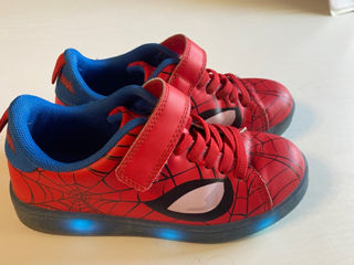 Кроссовки Spider-man, 30 размер, в идеальном состоянии, Рышкановка.