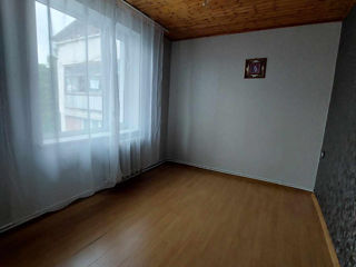 Apartament cu 3 camere, 49 m², Centru, Ungheni