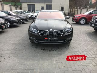 Skoda Superb foto 1