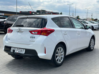 Toyota Auris foto 4