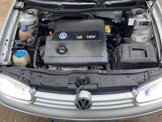 Volkswagen Golf foto 8