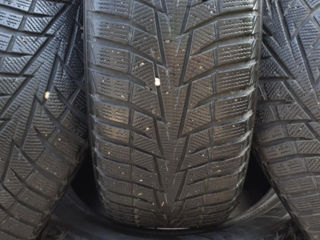 235 55 R19 vînd 4 cauciucuri de iarnă f.hankook made in korea !