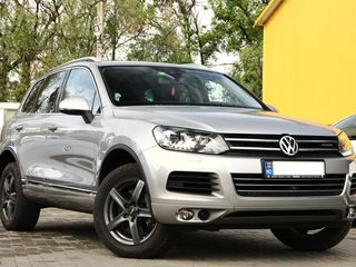 Volkswagen Touareg foto 1