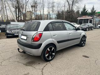 KIA Rio foto 3