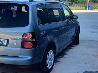 Volkswagen Touran foto 5