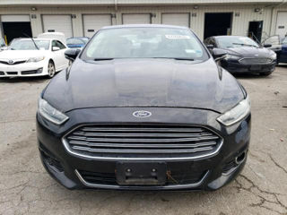 Ford Fusion foto 2