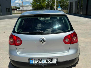 Volkswagen Golf foto 1