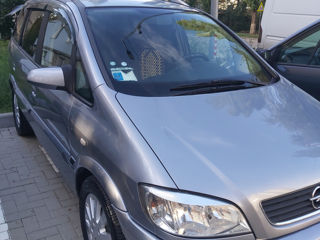 Opel Zafira foto 5