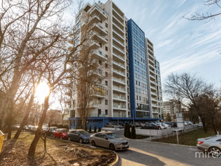 Apartament cu 3 camere, 117 m², Centru, Chișinău foto 1