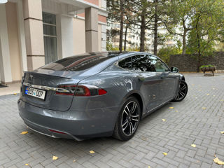 Tesla Model S foto 6