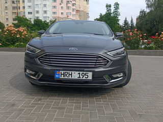 Ford Fusion foto 7