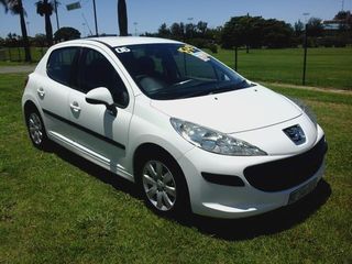 Peugeot 207 foto 2