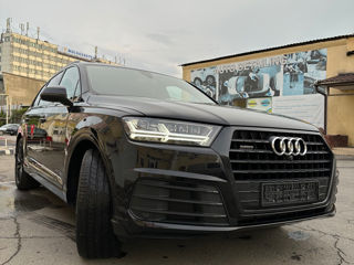 Audi Q7 foto 2