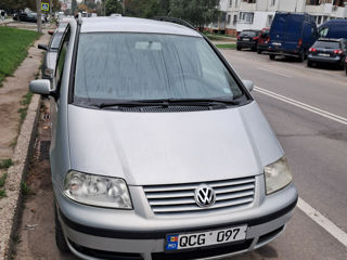 Volkswagen Sharan foto 2