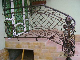 Lucrari din metal forjat ( porti, gratii pentru ferestre , perile ...) foto 3