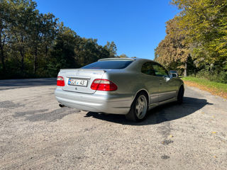 Mercedes CLK-Class foto 4