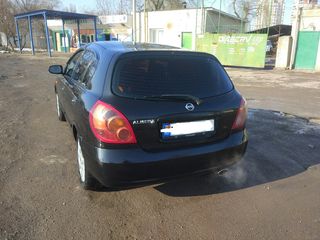 Nissan Almera foto 5