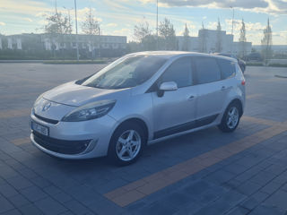 Renault Grand Scenic foto 3