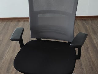 Продаются офисные кресла