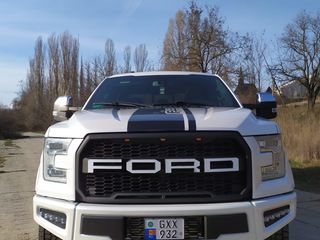 Ford F-150 foto 1