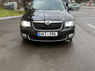 Skoda Superb foto 2