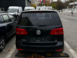 Volkswagen Touran foto 4