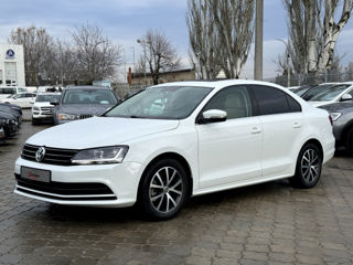 Volkswagen Jetta foto 1