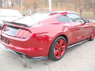 Ford Mustang foto 3