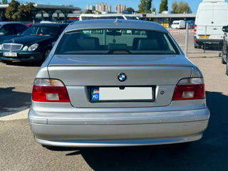 BMW 5 Series foto 6