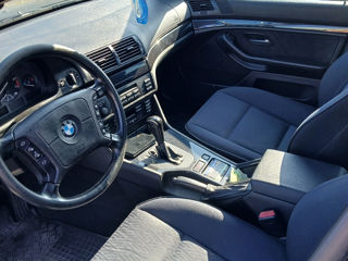 BMW 5 Series foto 2