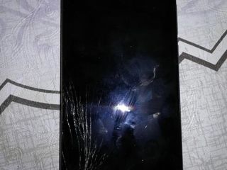 Xiaomi RedMi Note 5A Prime Ecranul este crăpat – adă-l la reparat! foto 1