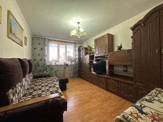 Apartament cu 2 camere, 40 m², Botanica, Chișinău foto 2