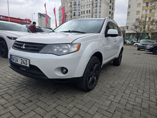 Mitsubishi Outlander foto 3