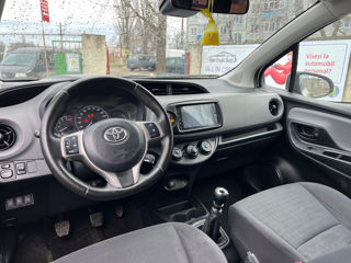 Toyota Yaris foto 13