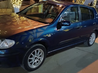 Nissan Almera foto 6