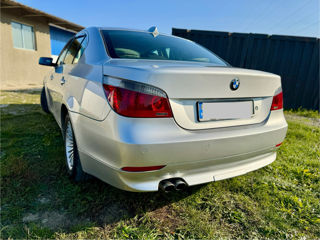 BMW 5 Series foto 2