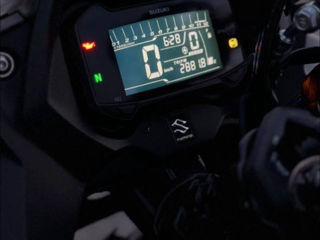 Suzuki GSX-250R ABS foto 3