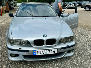 BMW 5 Series foto 1