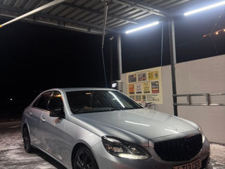 Mercedes E-Class foto 2