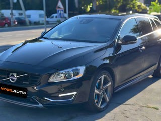 Volvo V60 foto 2